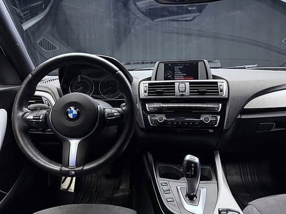 BMW 118i 18 of 30