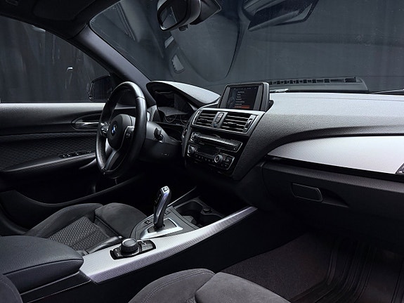 BMW 118i 16 of 30