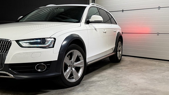 Audi A4 allroad 4 of 5
