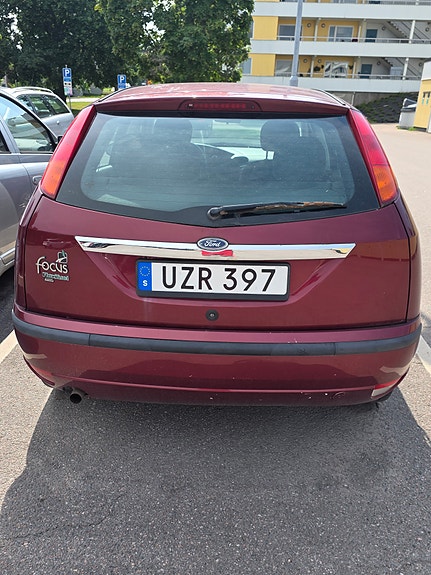Ford Focus 2 of 5