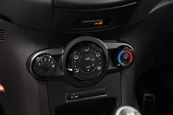 Ford Fiesta 12 of 25