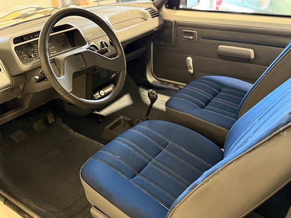Peugeot 205 23 of 28
