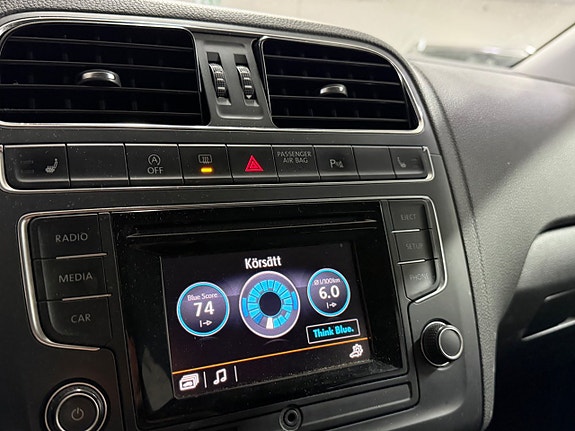 Volkswagen Polo 15 of 22