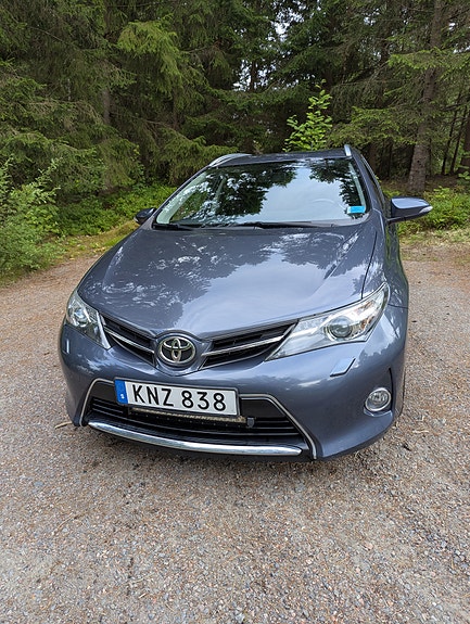 Toyota Auris 2015