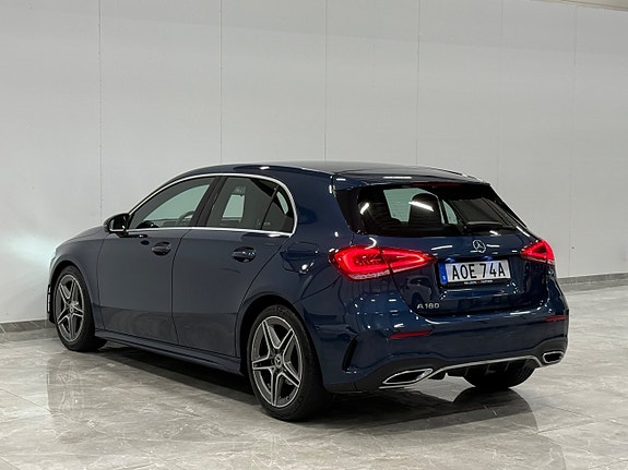 Mercedes-Benz A180 3 of 5