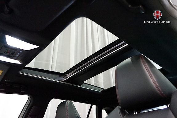 Toyota RAV4 Plug-in Hybrid 11 of 25