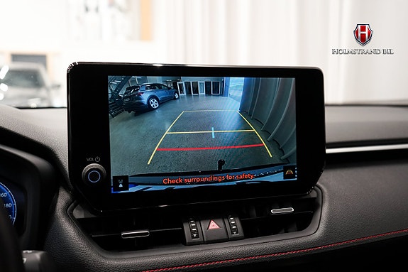Toyota RAV4 Plug-in Hybrid 18 of 25