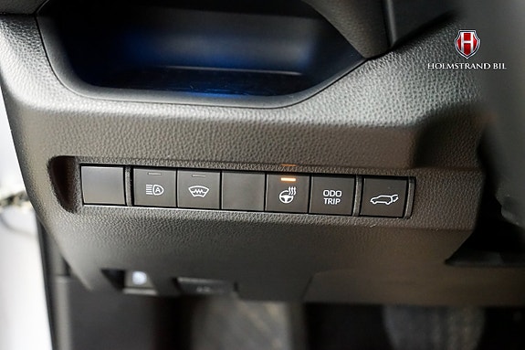 Toyota RAV4 Plug-in Hybrid 21 of 25