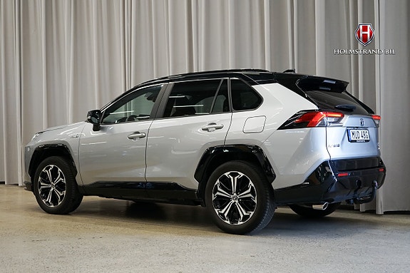 Toyota RAV4 Plug-in Hybrid 5 of 25