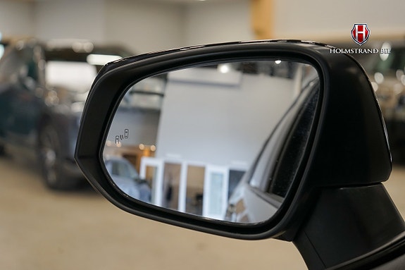 Toyota RAV4 Plug-in Hybrid 22 of 25
