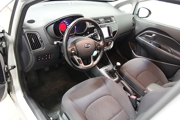 Kia Rio 14 of 19