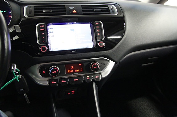 Kia Rio 12 of 19