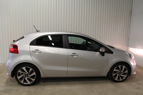 Kia Rio 7 of 19
