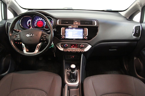 Kia Rio 10 of 19