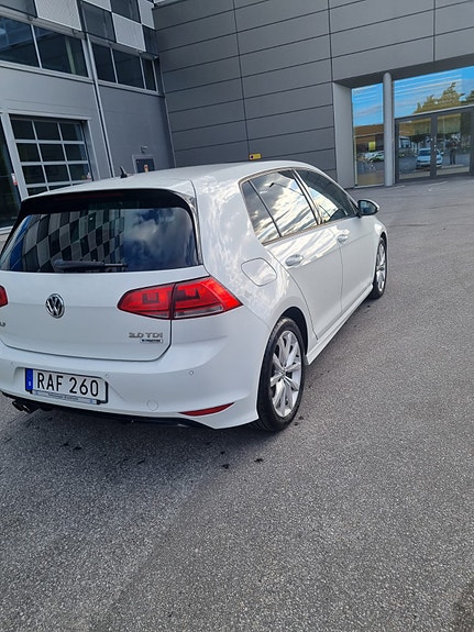 Volkswagen Golf VII 2 of 5
