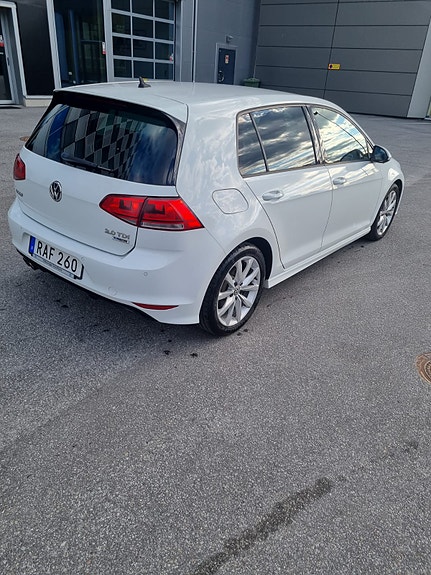 Volkswagen Golf VII 4 of 5