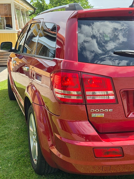 Dodge Journey 4 of 5