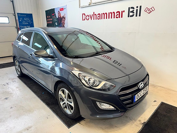 Hyundai i30 2 of 5