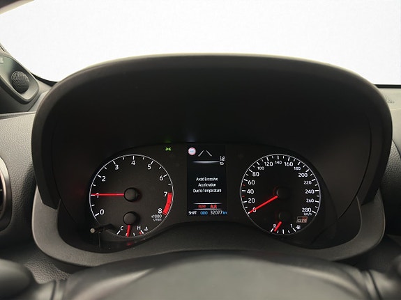 Toyota Yaris 20 of 28