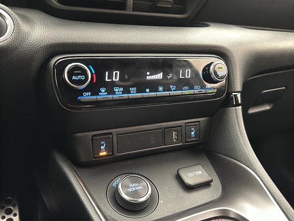Toyota Yaris 23 of 28