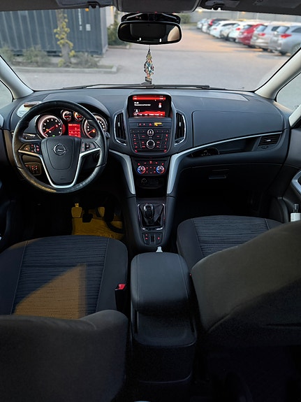 Opel Zafira Tourer 6 of 8