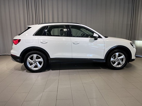 Audi Q3 4 of 5