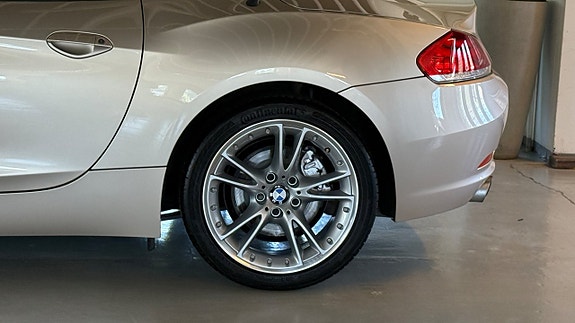 BMW Z4 4 of 5