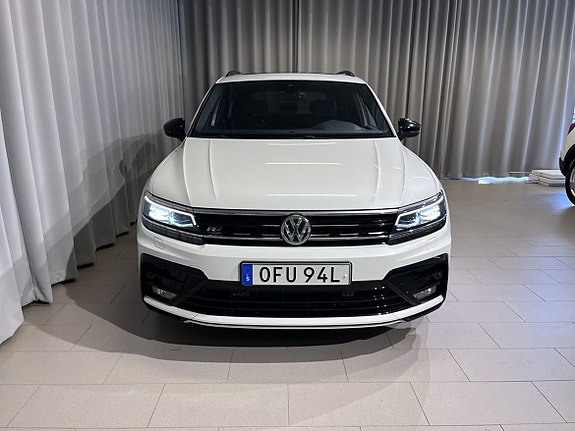 Volkswagen Tiguan 2 of 5