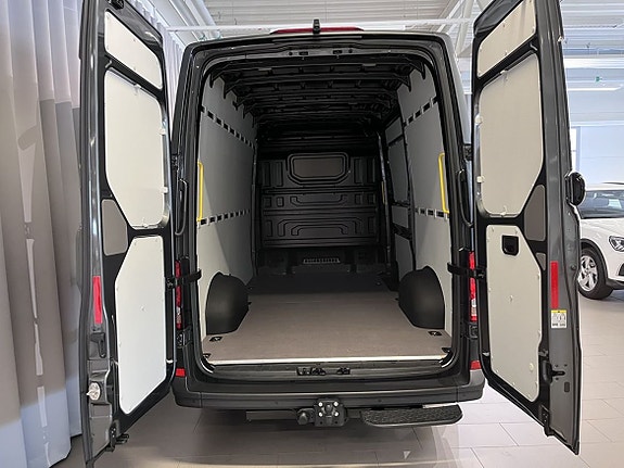 Volkswagen Crafter 6 of 14