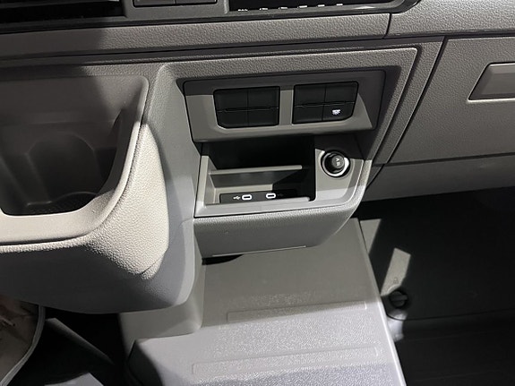 Volkswagen Crafter 13 of 14