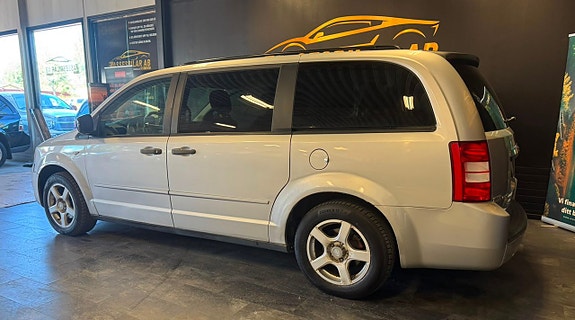 Dodge Grand Caravan 9 of 25