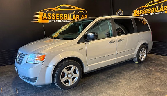 Dodge Grand Caravan 7 of 25