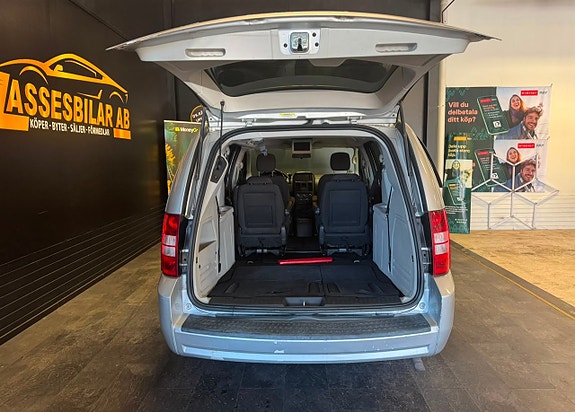 Dodge Grand Caravan 11 of 25