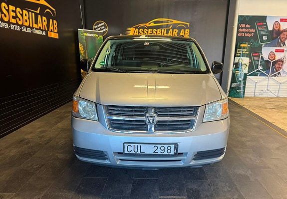 Dodge Grand Caravan 6 of 25