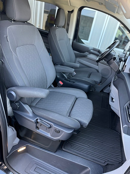 Ford Transit Custom 3 of 4