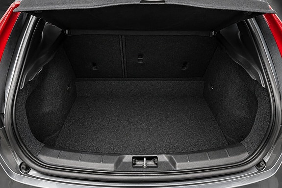 Volvo V40 10 of 17