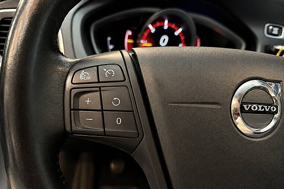 Volvo V40 17 of 17