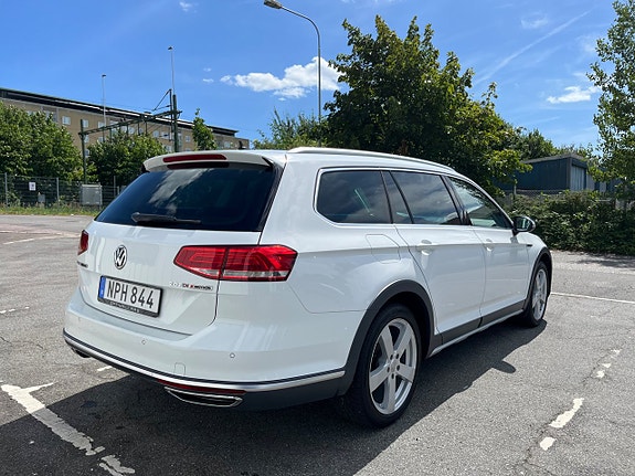 Volkswagen Passat Alltrack 5 of 5
