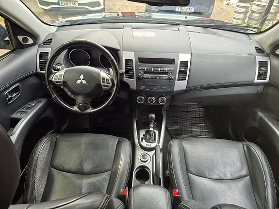 Mitsubishi Outlander 9 of 9