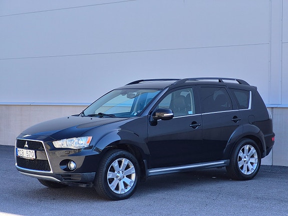 Mitsubishi Outlander 2 of 5
