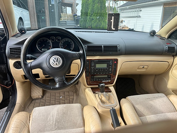 Volkswagen Passat 4 of 5