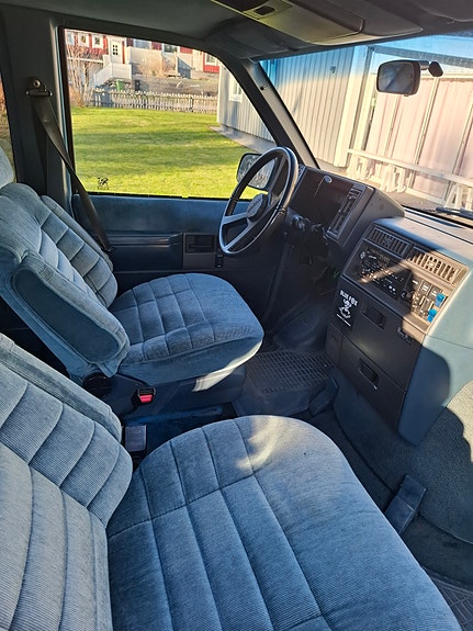 Chevrolet Astro 7 of 10