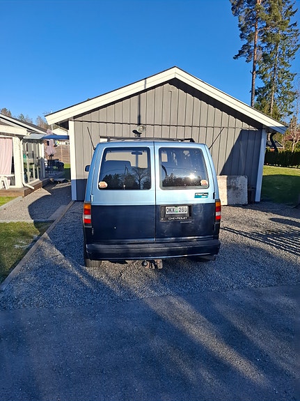 Chevrolet Astro 3 of 5
