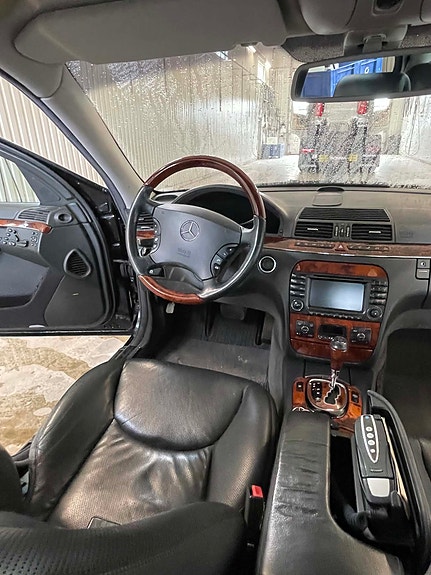 Mercedes-Benz S320 6 of 10