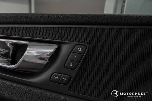 Volvo XC60 19 of 23
