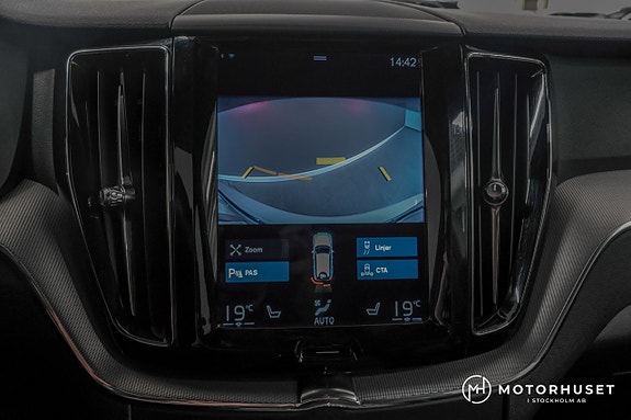 Volvo XC60 13 of 23