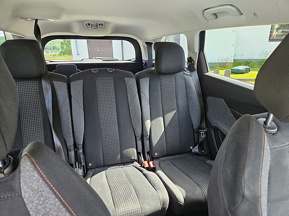 Peugeot 5008 17 of 20