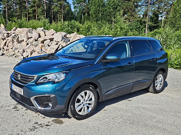 Peugeot 5008 3 of 5