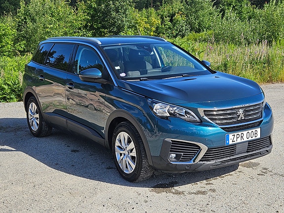 Peugeot 5008 4 of 5