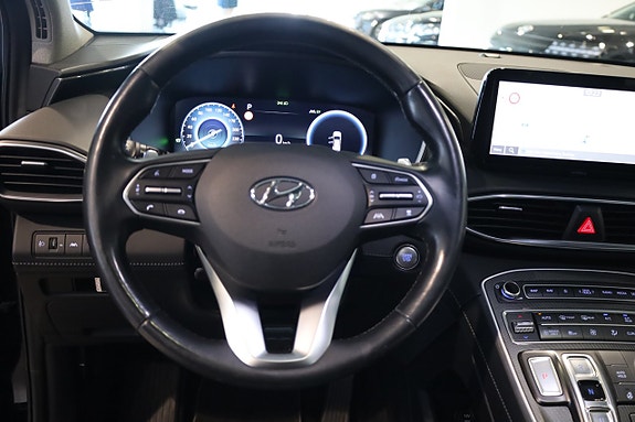 Hyundai Santa Fe 18 of 30